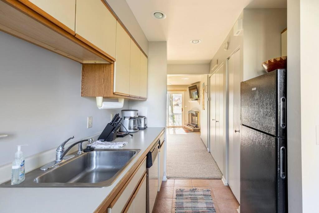 Apartment Skiing, Hiking, Village Of Eville Mtn Escape Ellicottville